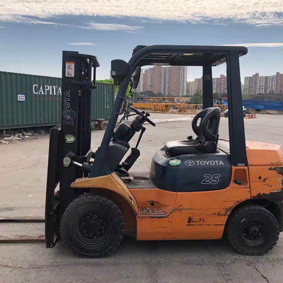 JAPÃO TOYOTA 3 toneladas 7F FD30 empilhadeira tripla para manipulação de materiais versáteis