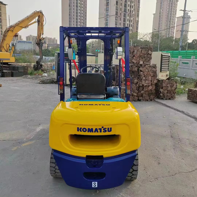 Cidade de Xangai em segunda mão importada TCM Komatsu 3 toneladas diesel FD30FD35FD50FD70 em empilhadeira