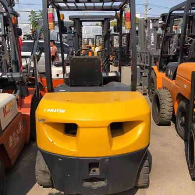 Máquina de transportar carga de empilhadeira Komatsu FD30 Mini com fonte de energia diesel e peso de 3 kg