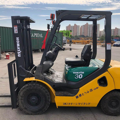 1.6M Largura do garfo Usado Komatsu FD30 3Ton GLP em empilhadeira para oficinas de reparação de máquinas