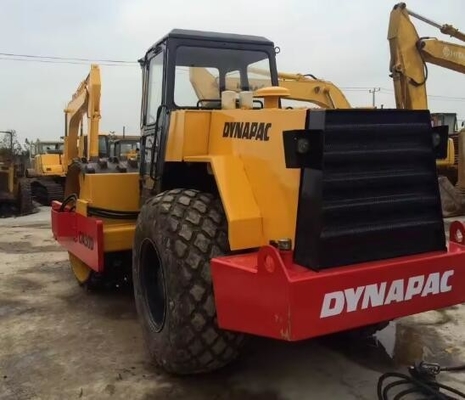 Rodas usadas Dynapac CA301D com 1800 horas de trabalho em excelente estado