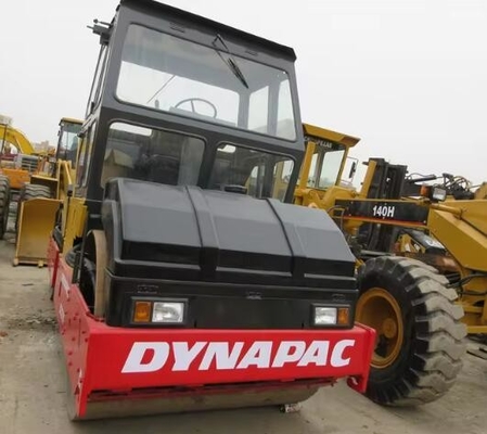 Em segunda mão, o Dynapac Ca30d é um compactador de rolos rodoviários e vibratório com horário de trabalho 2000