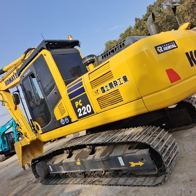 Excavadora usada Komatsu PC220-8 com capacidade de balde de 1,2 cbm e motor SAA6D107E-1