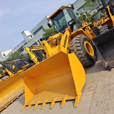 ORIGINAL USADO 856 carregadores com um peso de máquina de 17000 kg em boas condições e em bom estado