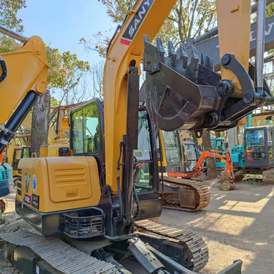 Excavadora Sany SY55C com pesos de operação de 5780 kg
