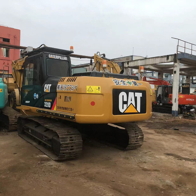 Excavadora Caterpillar 320d de 20 toneladas com motor C6.4ACERT e capacidade de 1 balde
