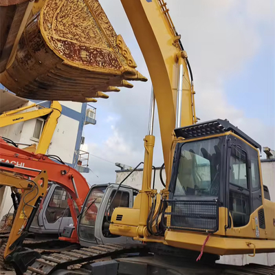 Excavadora usada Komatsu PC450-8 com 257KW de potência e 45125 kg de peso em boas condições