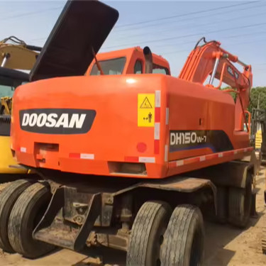 Excavadora de rodas de 15 toneladas Digger Doosan DH150W-7 com cilindro hidráulico original da Coreia