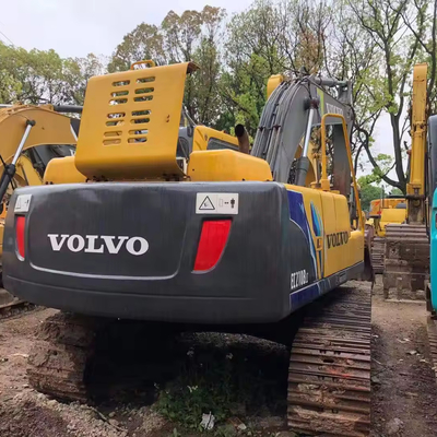 Excavadora Volvo EC210BLC na Suécia com 1200 horas de trabalho e calçados de pista da Volvo