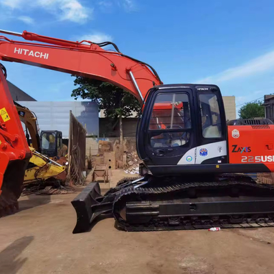 O cilindro hidráulico original usado para a escavadeira Hitachi 225UR