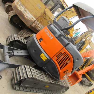 Excavadora Hitachi ZX30UR-3 com motor original, acessível e potente
