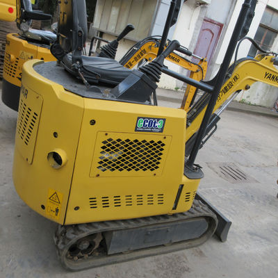 Excavadora KOMATSU PC15 PC35 com cilindro hidráulico original no Japão