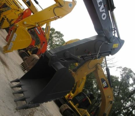 Excavadora VOLVOEC360BLC em bom estado com motor VOLVO D12D e competitivo