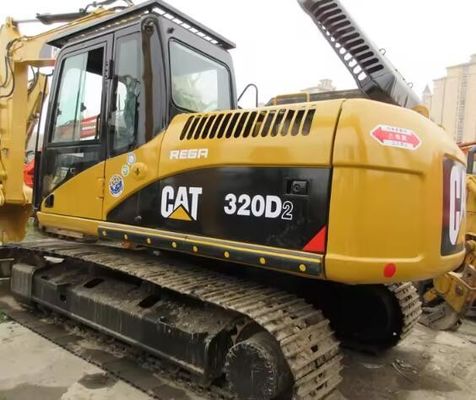 Excavadora Cat 320D de motor japonês original em bom estado com poucas horas de trabalho