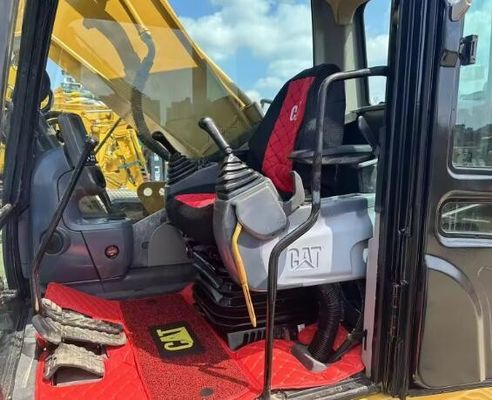 Calçados de pista usados CAT330D Excavador com design original e boa condição em 2021
