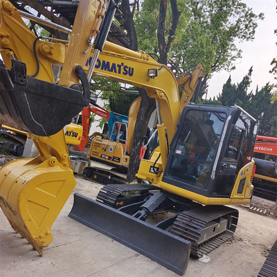 Excavadora com válvula hidráulica original Komatsu PC60-7 no Japão com 6 toneladas de peso operacional