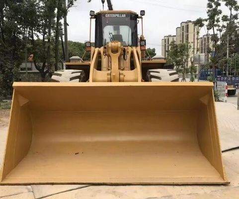 Carregador frontal Caterpillar 966F de segunda mão com 1200 horas de trabalho em boas condições