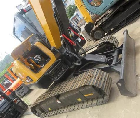 Excavadora pro SANYsySY60C com baixo consumo de óleo