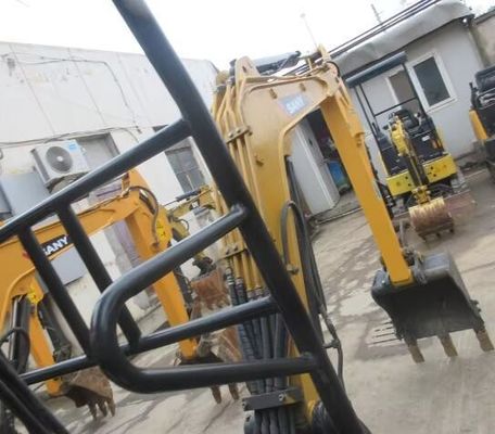 Excavadora SANYsy26U usada com cilindro hidráulico original e alta eficiência de trabalho
