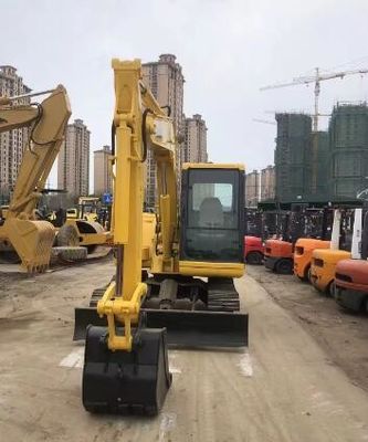 Excavadora com cilindro hidráulico original usada Komatsu PC60-7 para escavação de precisão