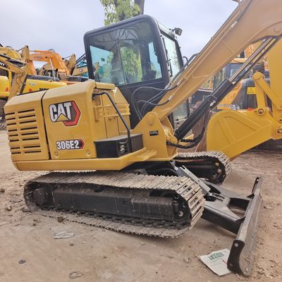 Mini-excavadora CAT 308C com válvula hidráulica original e peso operacional de 6000 kg