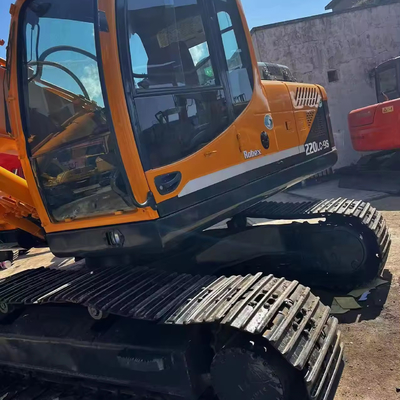 Excavadora em Shanghai Hyundai 220-9s com motor original em boas condições