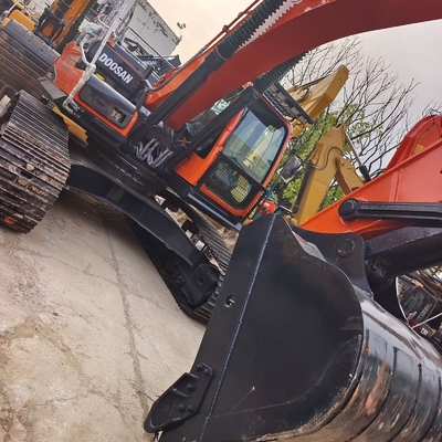 Excavadora usada Doosan DX300LC com bom estado e bomba hidráulica original